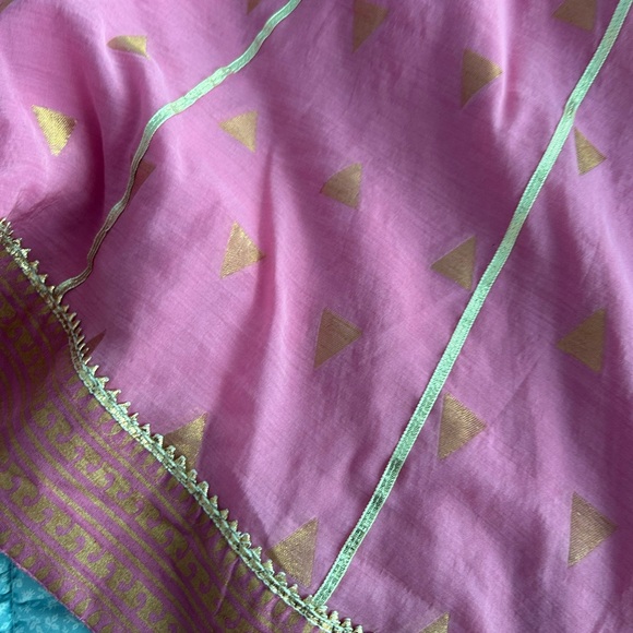 Vibrant Pink and Gold Embroidered Top - Picture 4 of 6